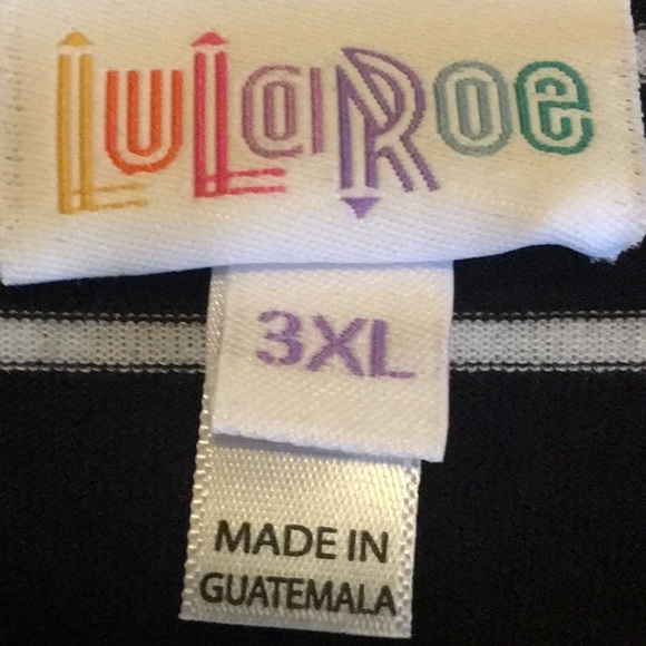 Lularoe 3XL 3/4 Length Sleeve Top - Picture 2 of 3